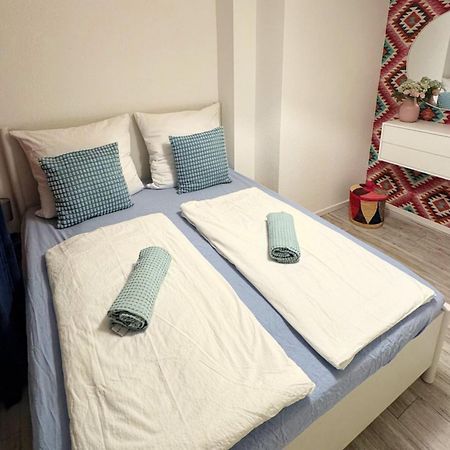 Apartment Koeln Rath Bagian luar foto